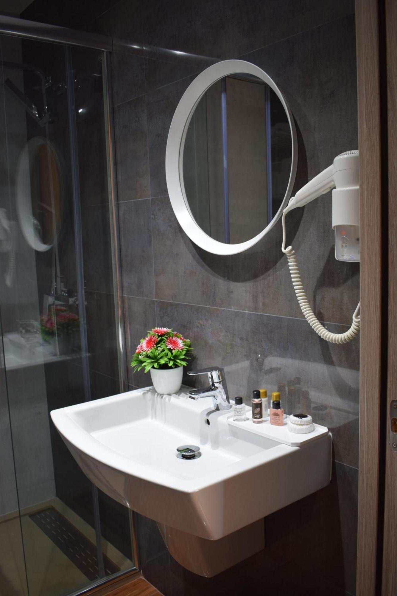 Hotel Zinou Zm Algiers Экстерьер фото